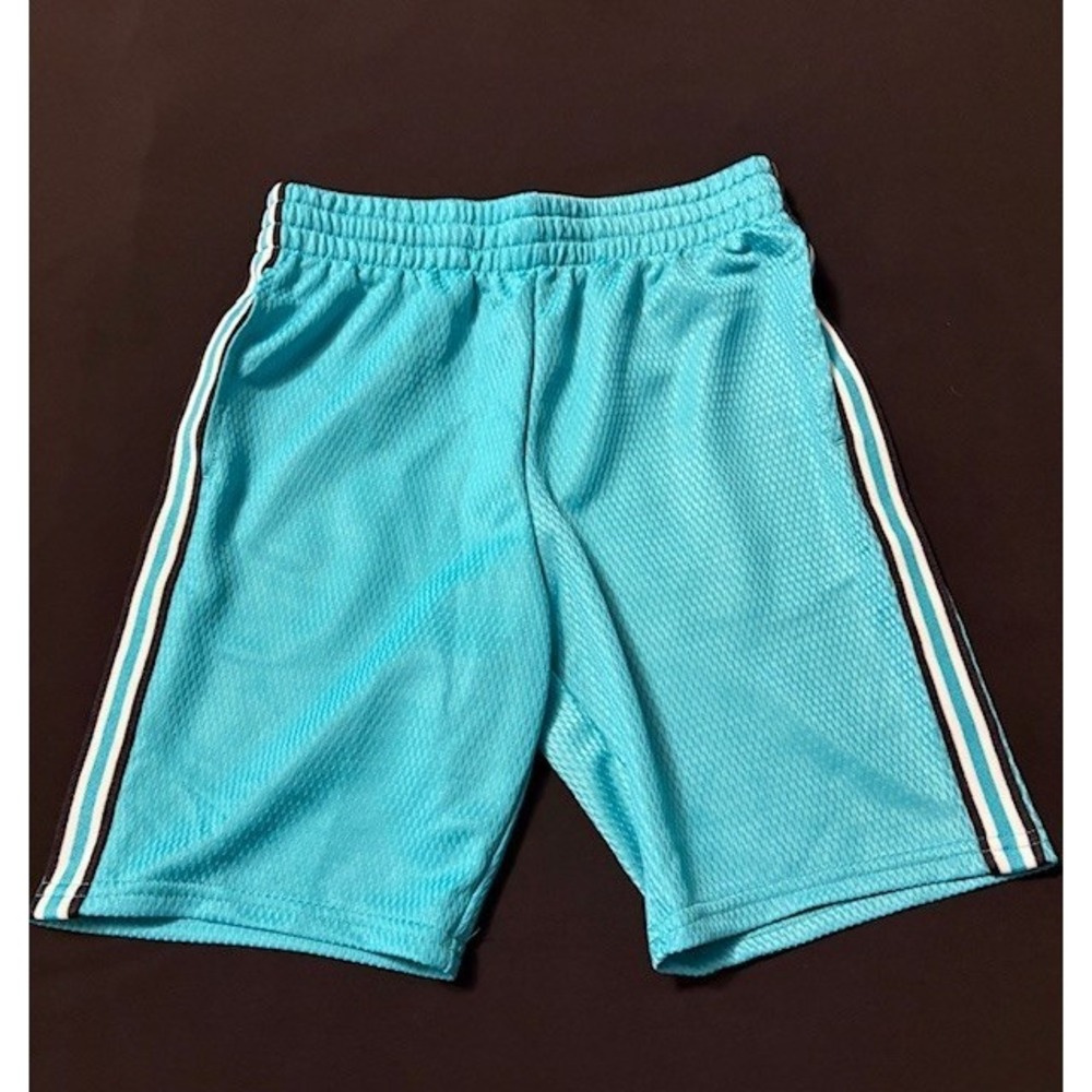 Athletic works kids size 8 turquoise basketball shorts